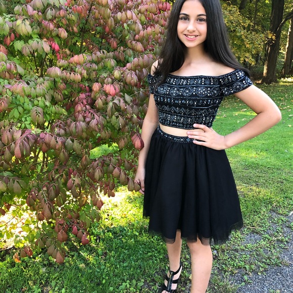 Black formal Dress 🖤 - Picture 4 of 4